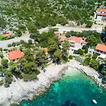 Julija By Guide Smokvica (Korcula)