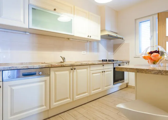 Julija By Guide * Smokvica (Korcula)