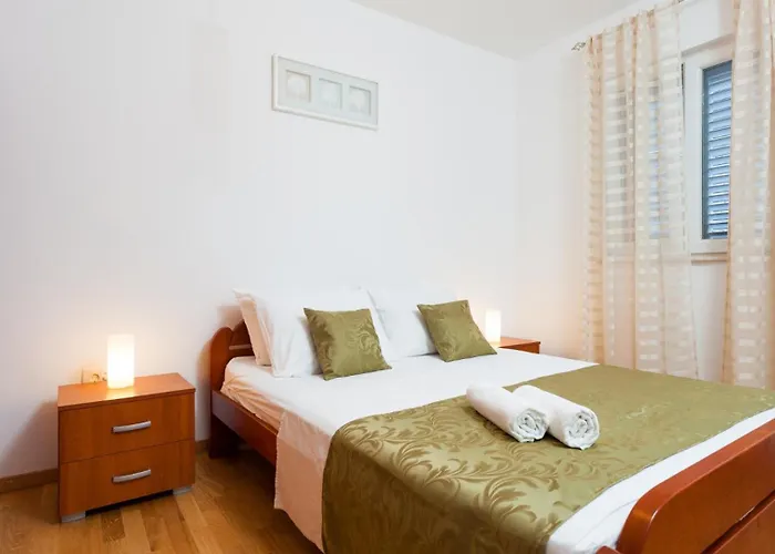 Julija By Guide * Smokvica (Korcula)